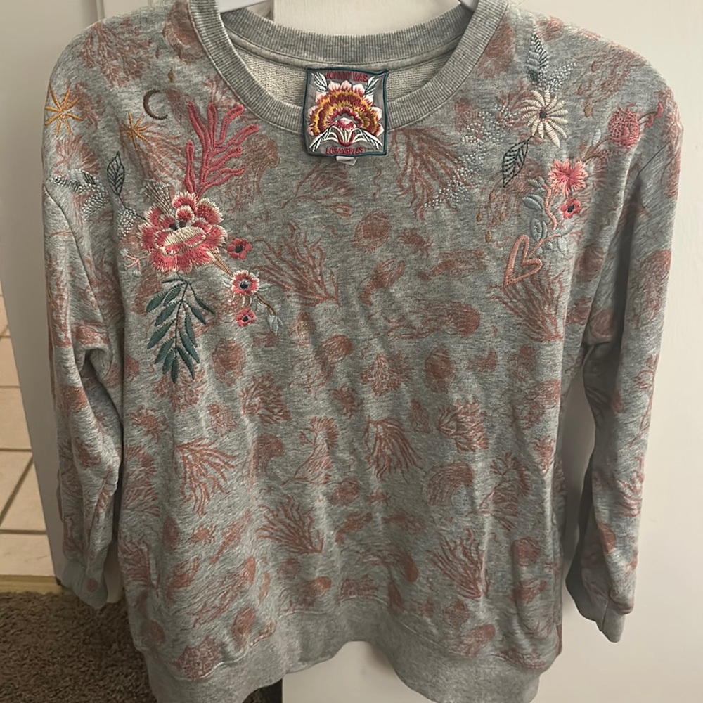 Johnny Was Relaxed fit Grey embroidered sweatshirt with floral design size med